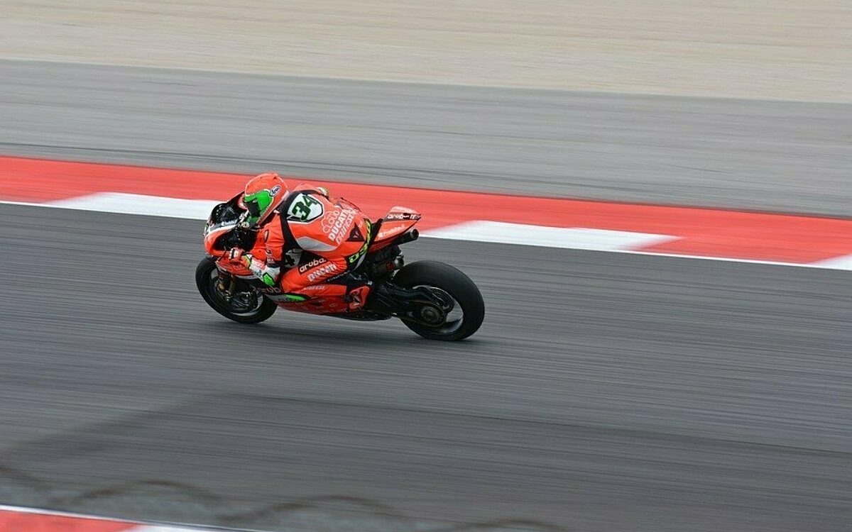 Moto 3406328 960 720 Moto 3406328 960 720